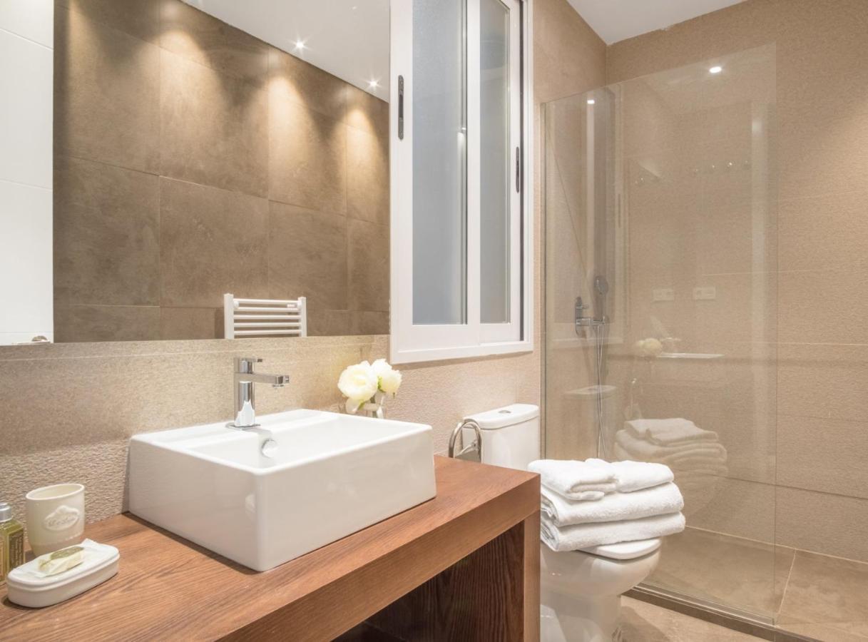 Experience The Best Of Madrid! Gran Via Apartment For 6, Comfort And Style In The Heart Of Chueca III Exteriér fotografie